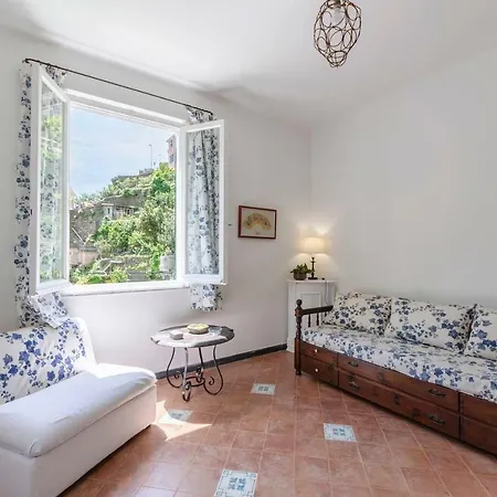 Joivy Light Flat With Great View, Cinque Terre Apartment *